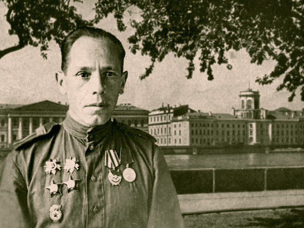 Lev’s father Yakov Lapkin in Leningrad after the war